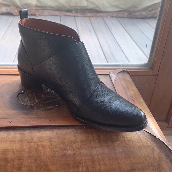 Rebecca Minkoff Saachi Black Leather Ankle Booties   6.5 - Picture 3 of 8